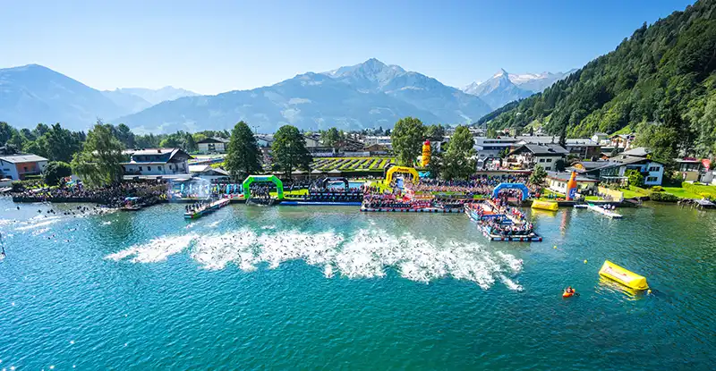 Wassersportspaß in Zell am See in den Alpen.
